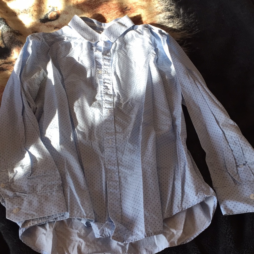 Men’s gently worn button up